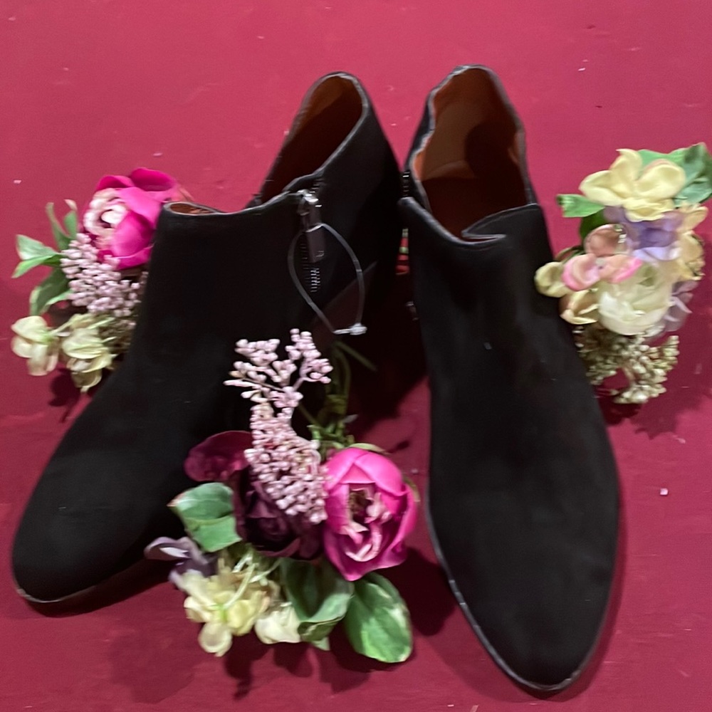 Lucky Brand Black Suede Boots Zipper Side 1 3/4” Heel, New 7.5
